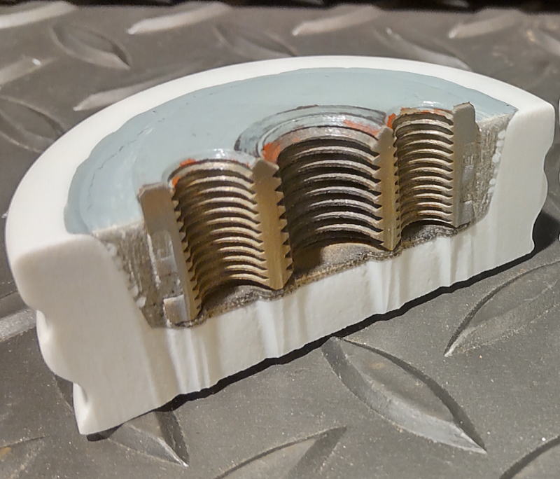 機器用碍子組立品検証ウォータージェット切断加工